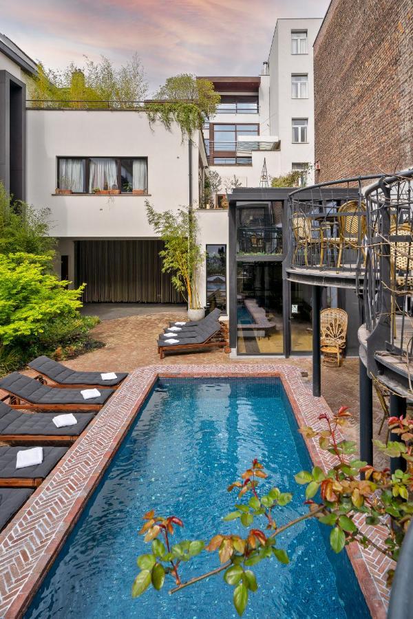 Latroupe Le Berger Hotel Saint-Gilles Exterior photo